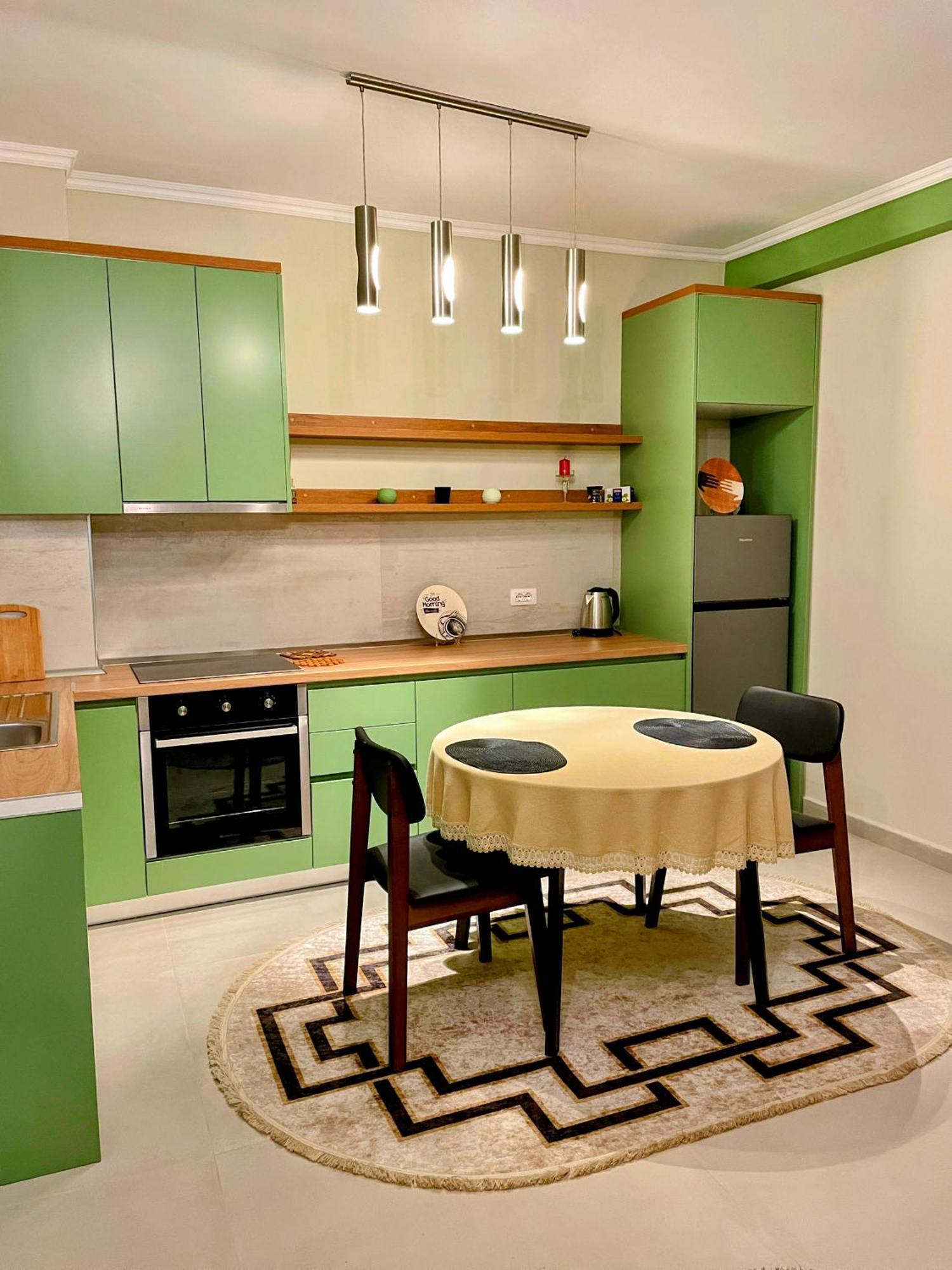 Green Trails City Center Divjake Bagian luar foto